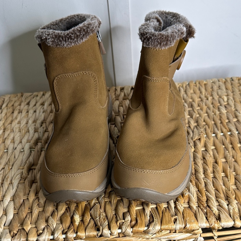 Easy Sprit‎ Cozy Brown Ankle Boots with Fur Trim size 8